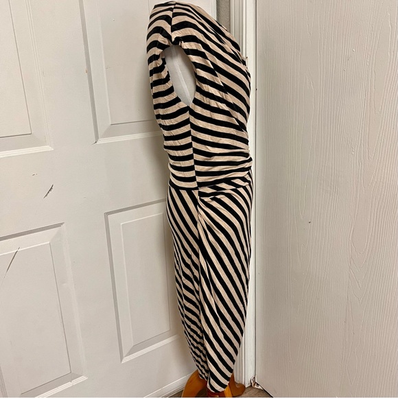 Bordeaux Striped Dress G3 - Picture 3 of 6